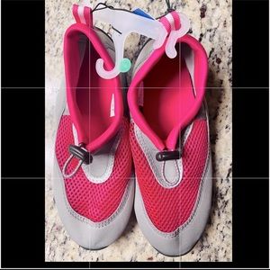 Girl’s Water Shoes